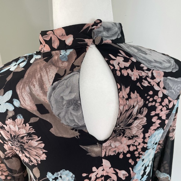 Lulus Like and Cher Black Floral Shift Dress Mini - Picture 6 of 10